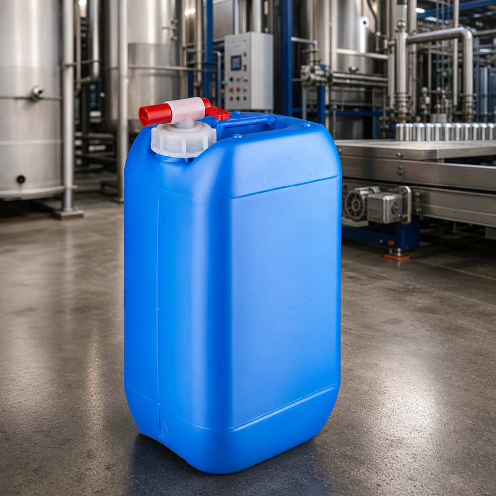 Kanister 15 Liter blau mit Auslaufhahn Blauer Kunststoffkanister 15L mit Zapfhahn für Chemikalien und Betriebsstoffe in der Industrie