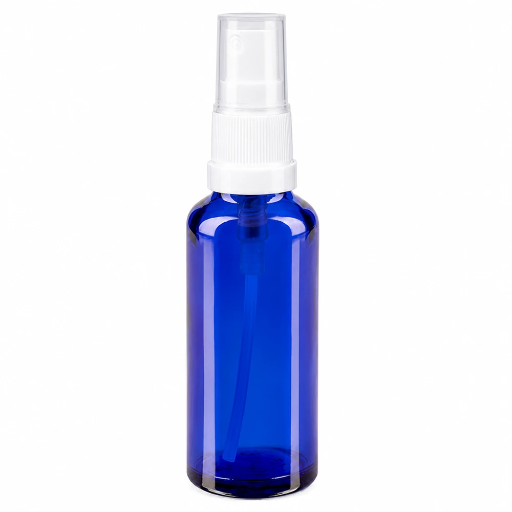 Kleine blaue Sprühflasche aus hochwertigem Apothekerglas mit Standard Pumpzerstäuber