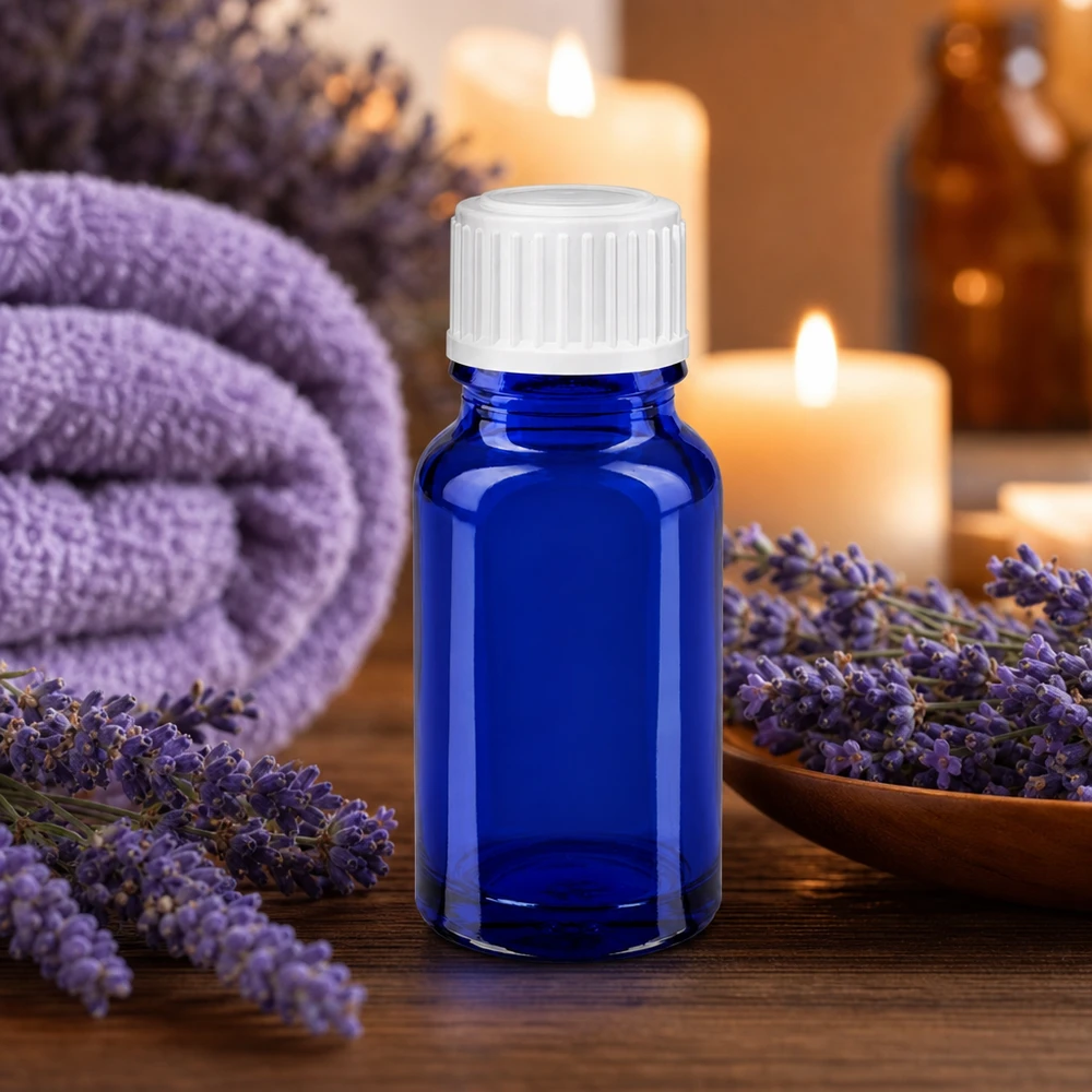 Apothekenflasche blau 10ml Schraubverschluss weiß Globuli Standard Kleine kobaltblaue Aromatherapie-Flasche 10ml mit weißem Schraubdeckel im Spa-Ambiente