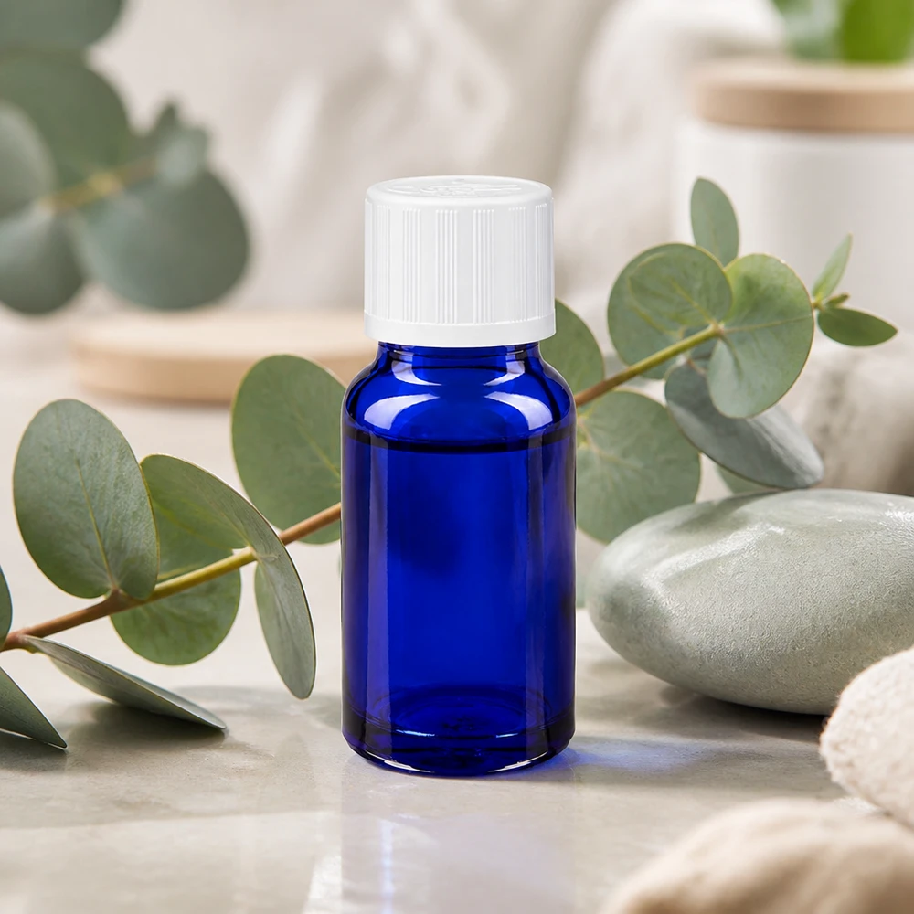 Apothekenflasche blau 10ml Tropfverschluss weiß Kindersicherung Standard Kleine blaue Tropfflasche aus Apothekerglas mit kindersicherem Schraubverschluss und Steinen
