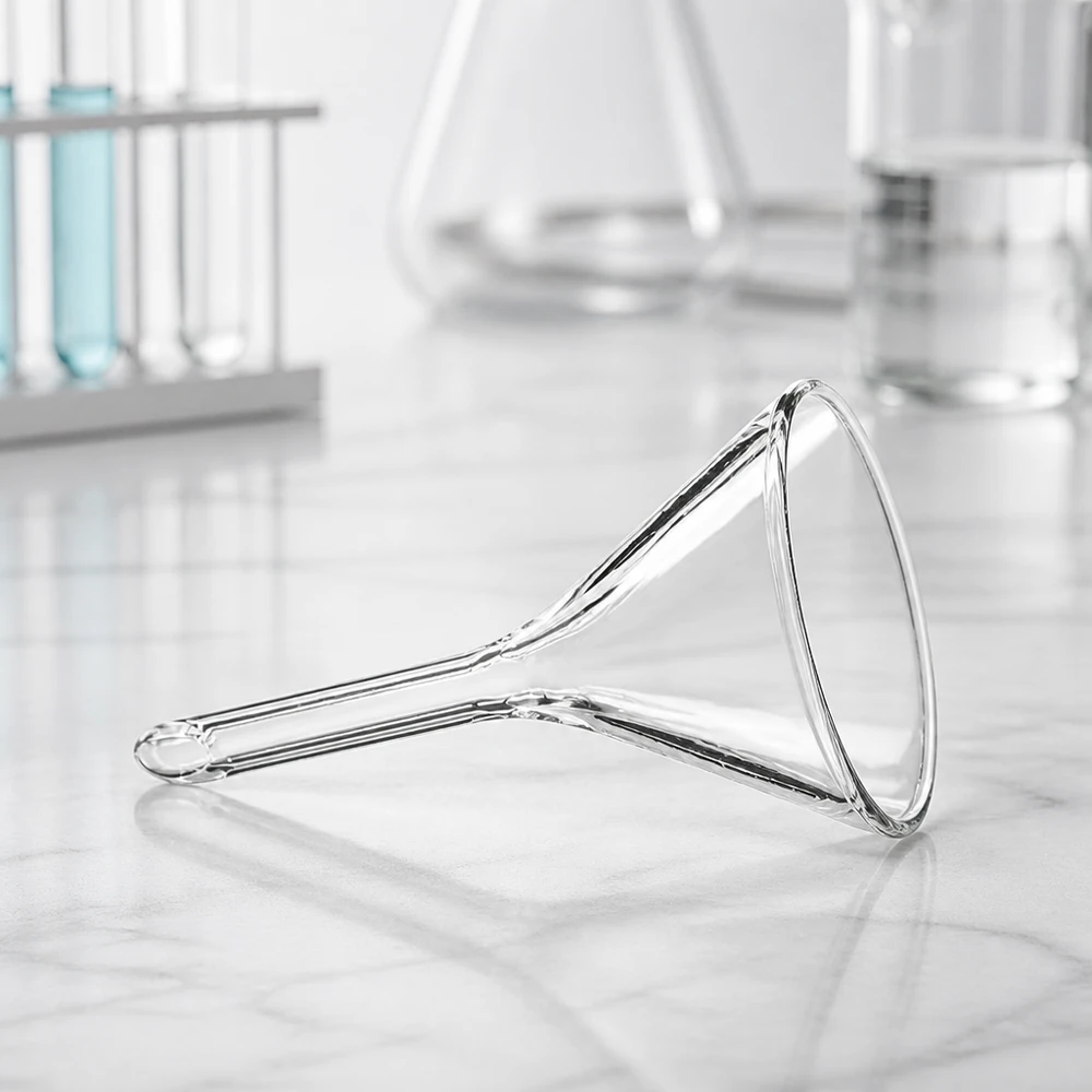 Kristallklarer Glastrichter 30mm mit optimiertem 60 Grad Winkel für verlustfreies Umfüllen von Flüssigkeiten