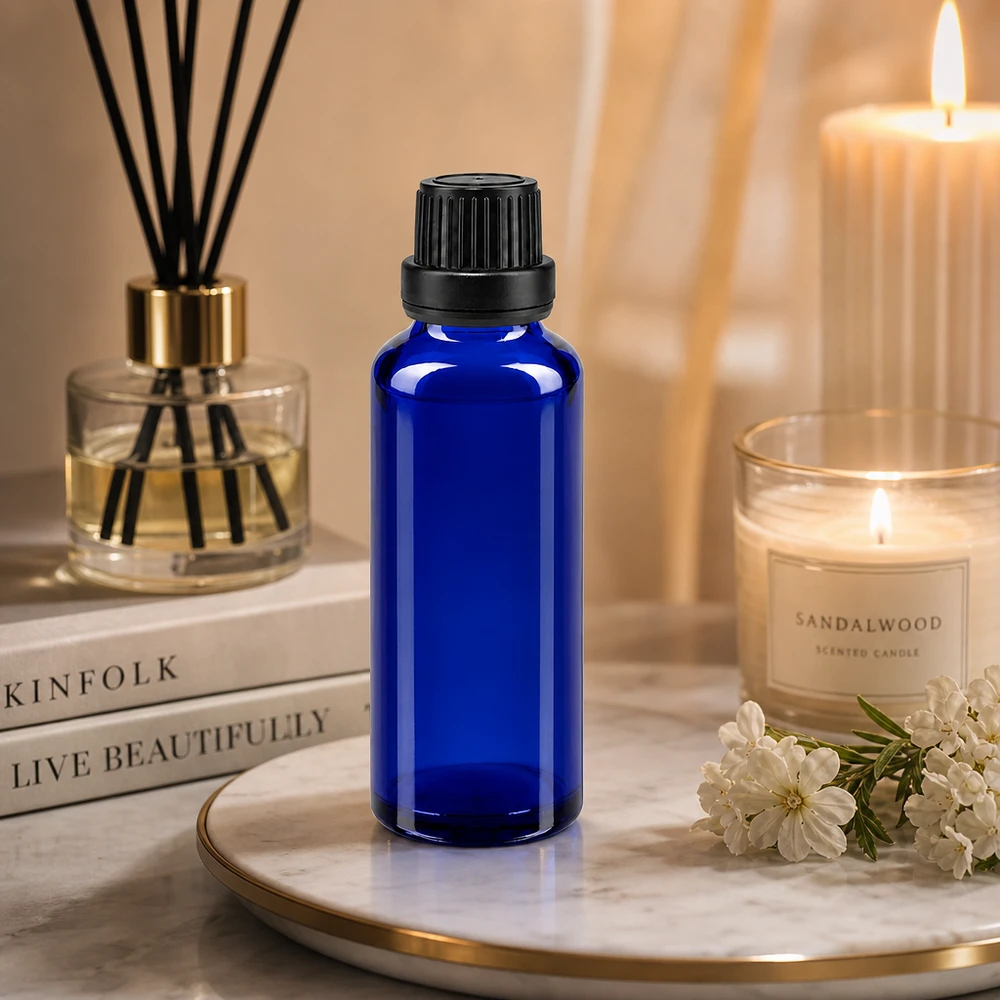 Kleine blaue Tropfflasche aus UV-Schutzglas 30ml mit 2mm Einsatz für Aromatherapie und Kosmetik
