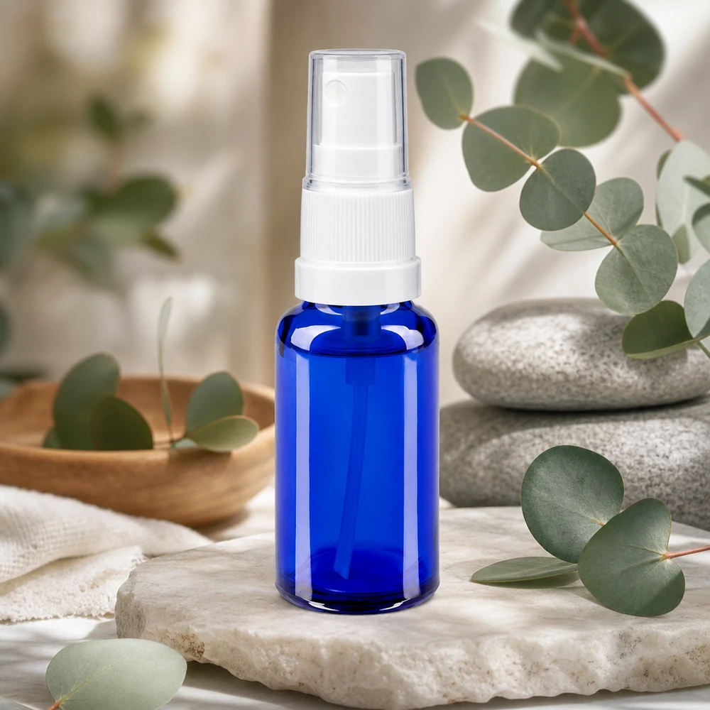Apothekenflasche blau 20ml Sprayaufsatz weiß Kompakte Glassprayflasche in Kobaltblau 20ml mit STD Zerstäuber für Kosmetik und Aromatherapie