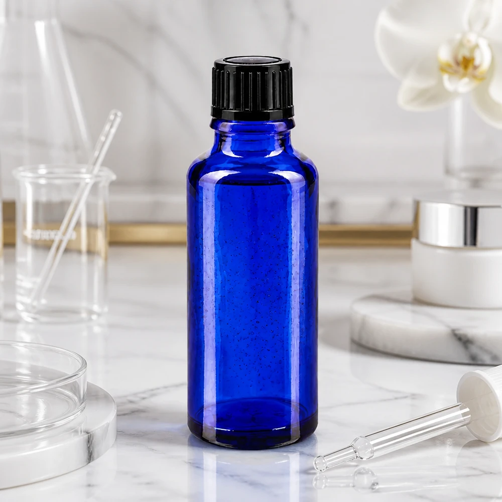Apothekenflasche blau 30ml Schraubverschluss schwarz Standard Blaue 30ml Apothekerflasche aus UV-Schutzglas mit Pipette und Labor-Utensilien