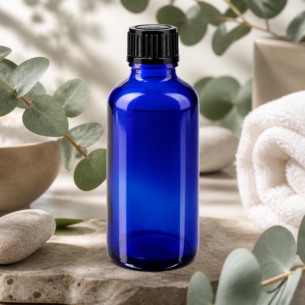 Kobaltblaue Glasflasche 50ml Standard mit 11mm Verschluss in Wellness Spa Umgebung