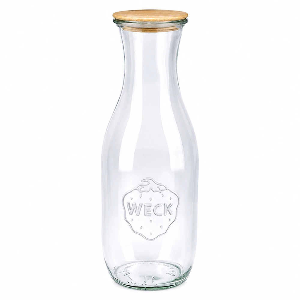 WECK Saftflasche 1062ml aus Glas mit Holzdeckel RR60 transparent leer stehend auf weißem Hintergrund